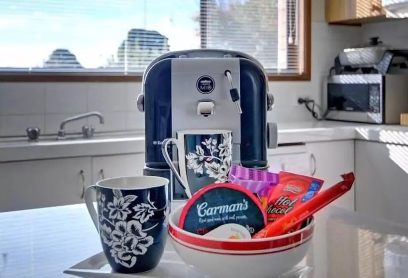 Tree Rose Motel Morwell