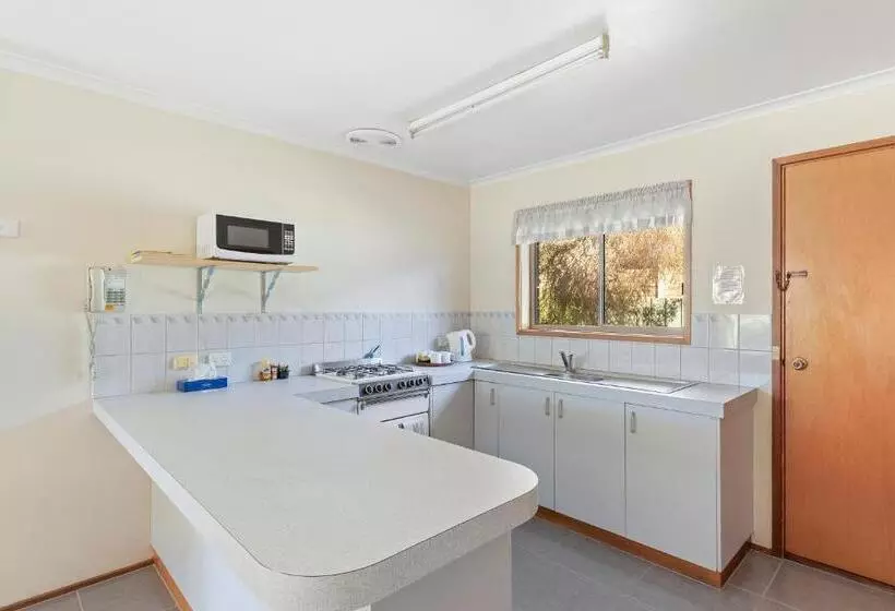 Homestead Motor Inn & Apartments