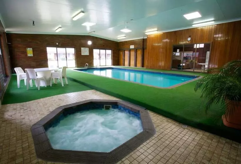 Отель Golden Grain Motor Inn