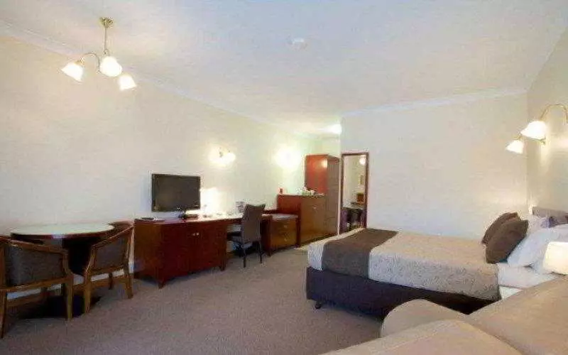 Отель Golden Grain Motor Inn