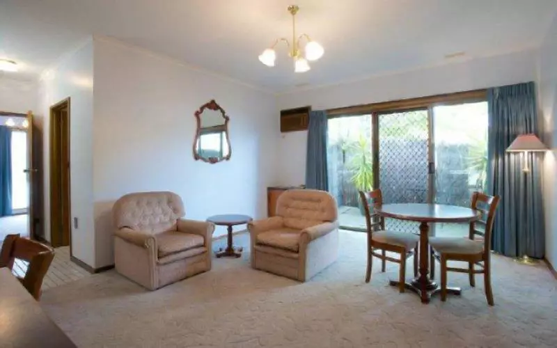 Отель Golden Grain Motor Inn