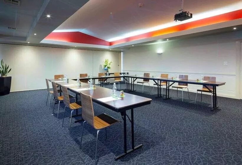 Hotel Ibis Styles Canberra