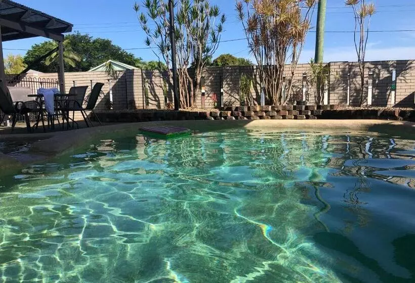 Отель Mackay Motor Inn