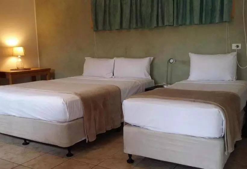 Отель Mackay Motor Inn