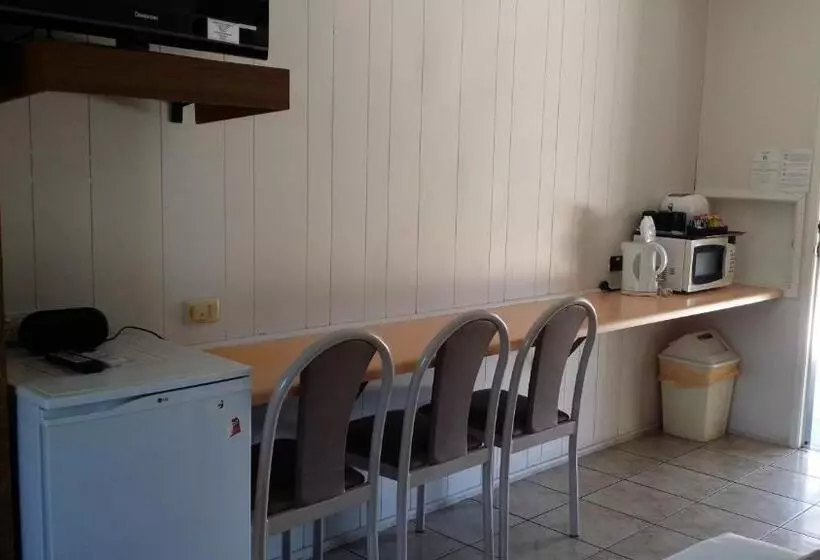 Отель Mackay Motor Inn