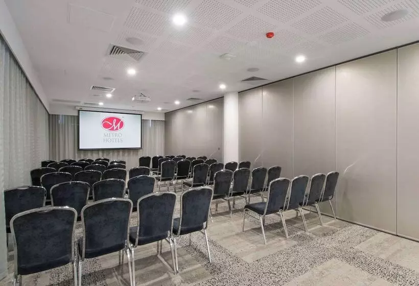 Metro Hotel Perth