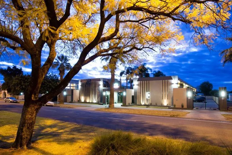 בית מלון כפרי Sandors Motor Inn