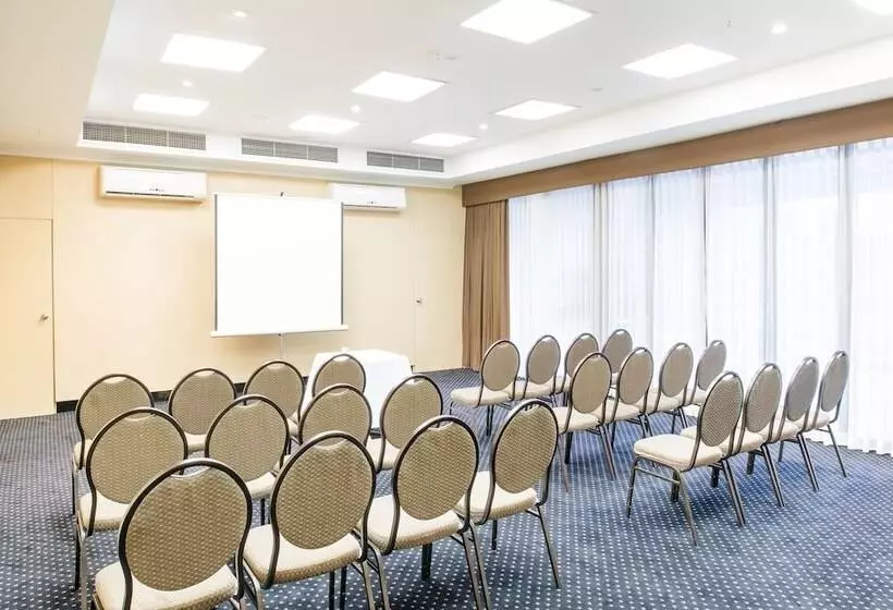 酒店 Seasons Of Perth