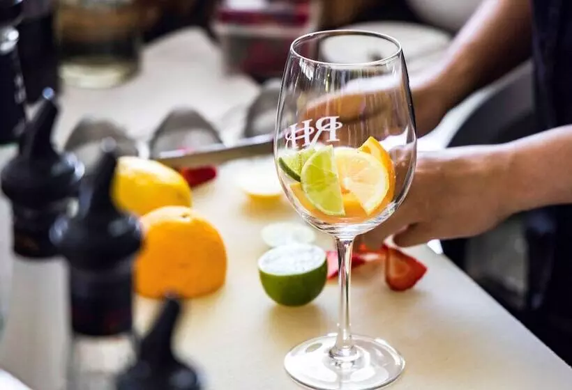 ホテル The Reef House Adults Retreat   Enjoy 28 Complimentary Inclusions