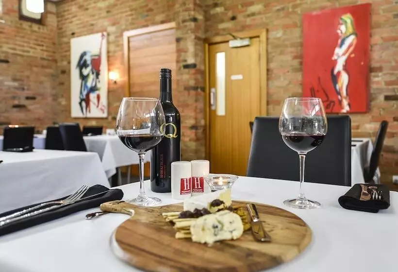 호텔 William Macintosh Motor Lodge