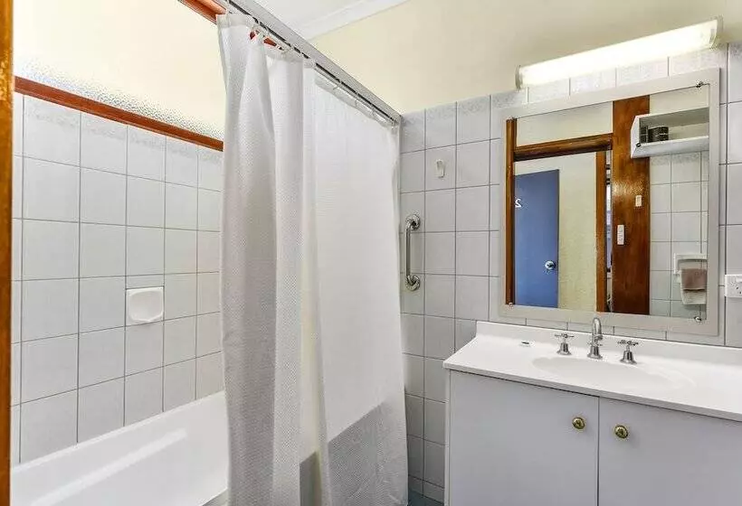 호텔 William Macintosh Motor Lodge