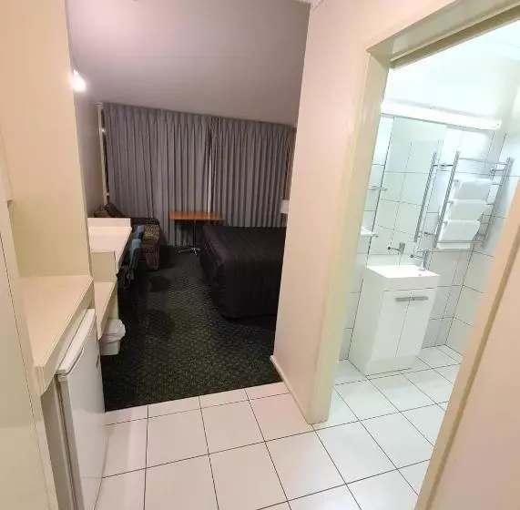 فندق على الطريق Cottonwood Motor Inn