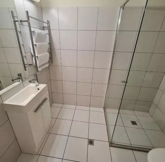 فندق على الطريق Cottonwood Motor Inn