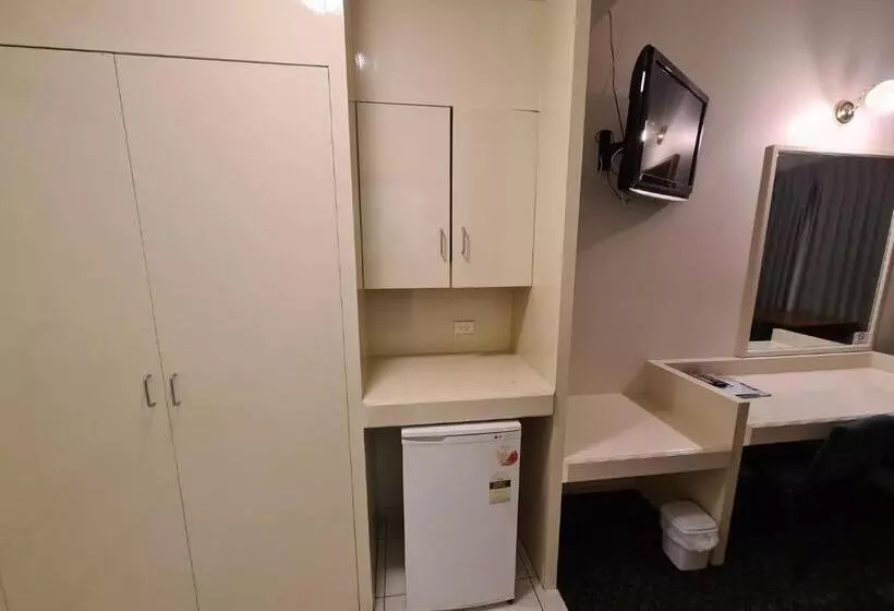 فندق على الطريق Cottonwood Motor Inn