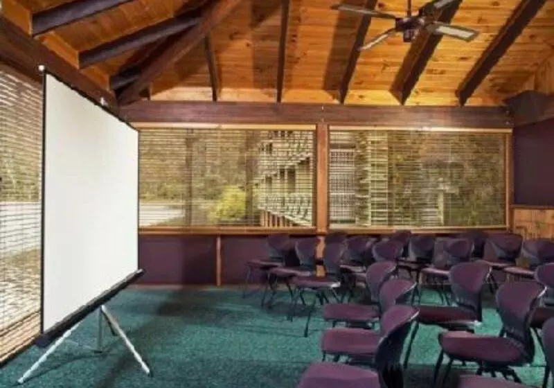 Rac Karri Valley Resort