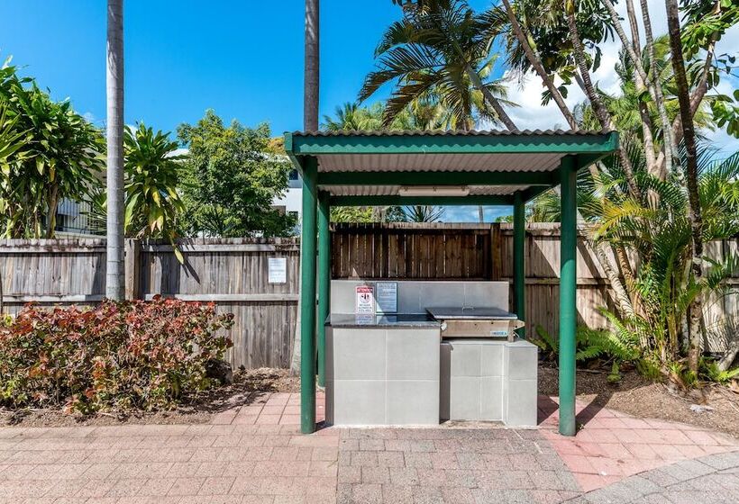 Tradewinds Mcleod Holiday Apartments