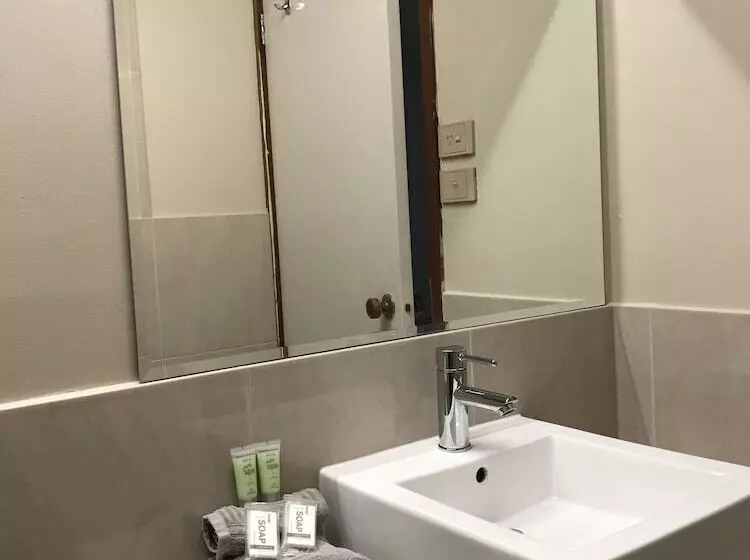 Bayview Motel Rosebud/rye