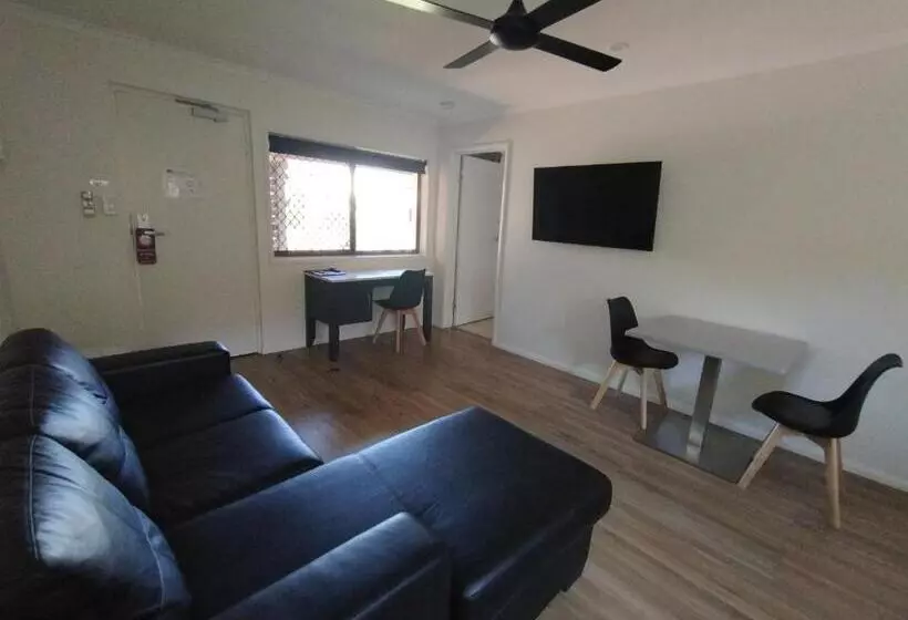 Cascade Motel In Townsville