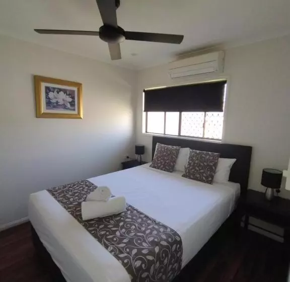 Cascade Motel In Townsville