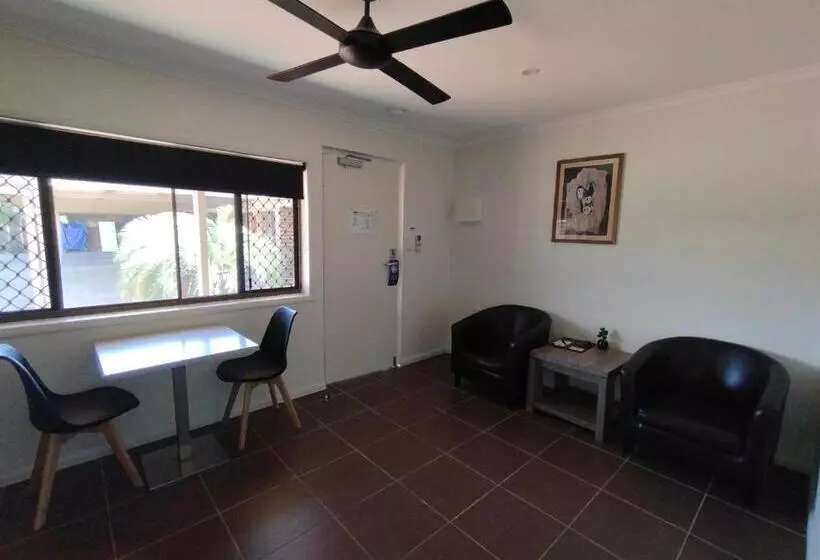 Cascade Motel In Townsville