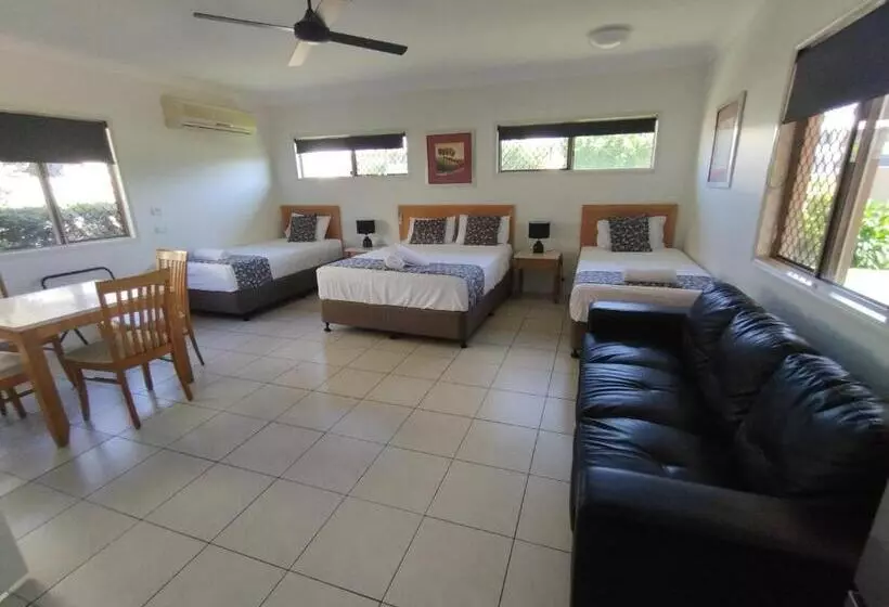 Cascade Motel In Townsville