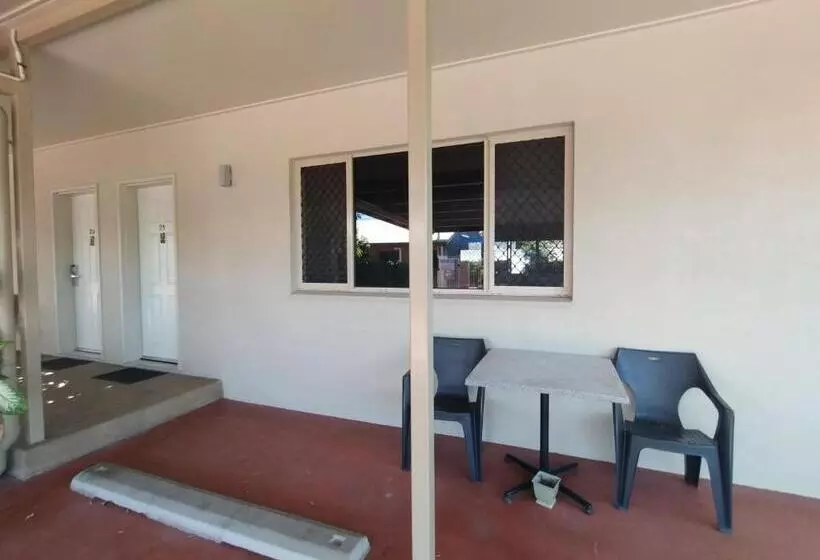 Cascade Motel In Townsville