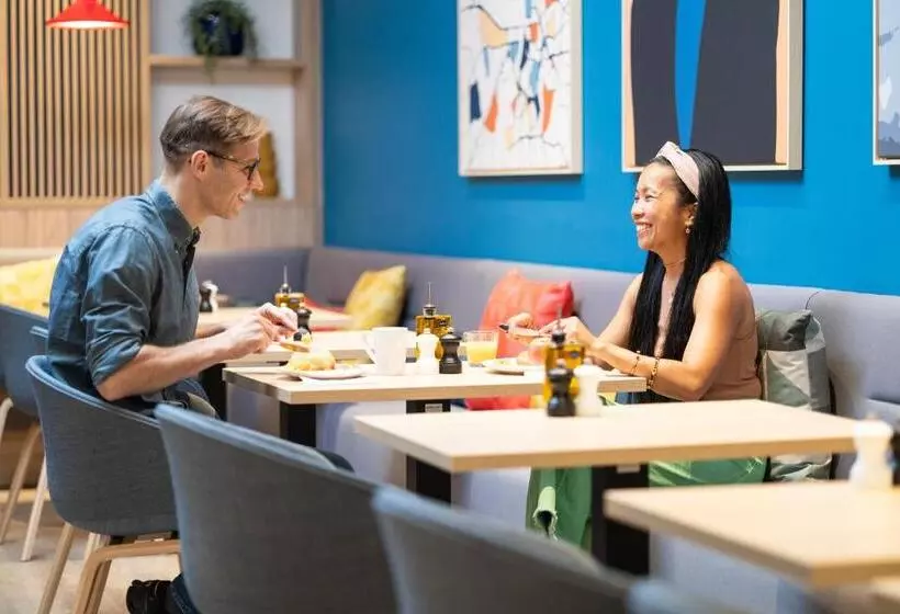 Holiday Inn Express Antwerp - City Centre, an IHG Hotel