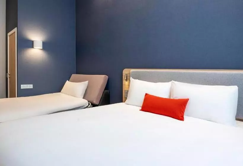 Holiday Inn Express Antwerp - City Centre, an IHG Hotel