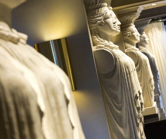 هتل Barsey By Warwick