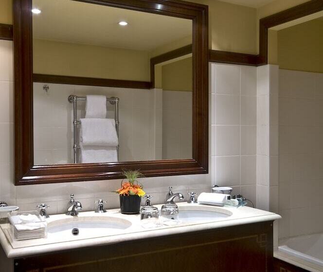 هتل Barsey By Warwick