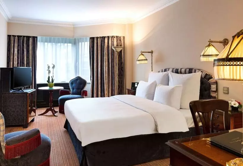 هتل Barsey By Warwick