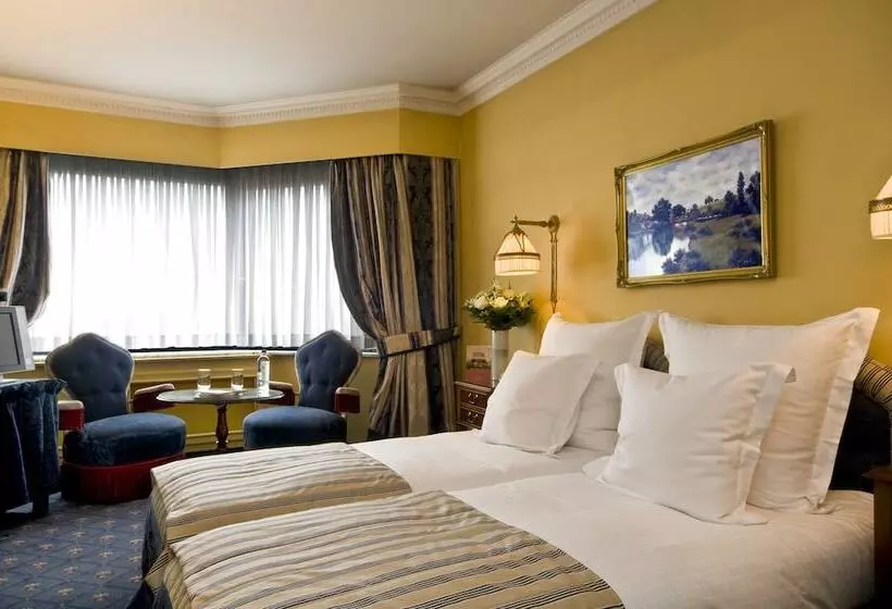 هتل Barsey By Warwick