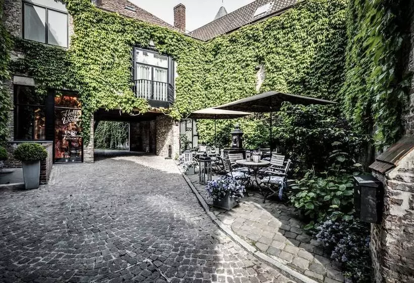 Boutique Hotel De Castillion Small Elegant Family