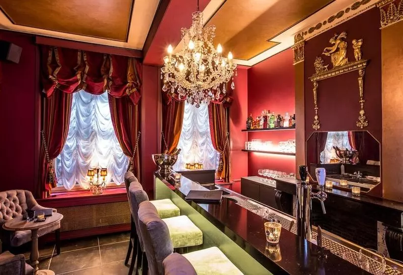 Boutique Hotel De Castillion Small Elegant Family