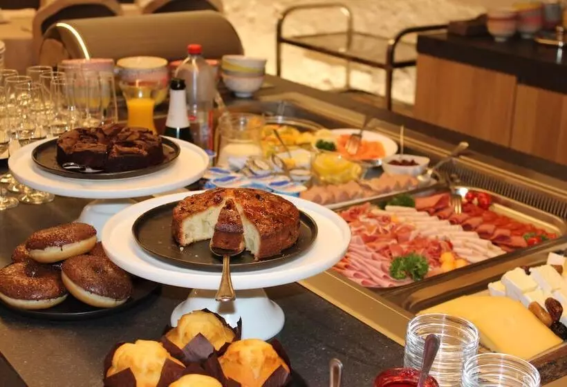 Boutique Hotel De Castillion Small Elegant Family