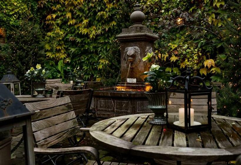 Boutique Hotel De Castillion Small Elegant Family