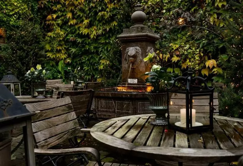 Boutique Hotel De Castillion Small Elegant Family