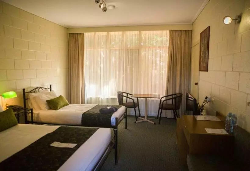 Отель Foreshore Motor Inn