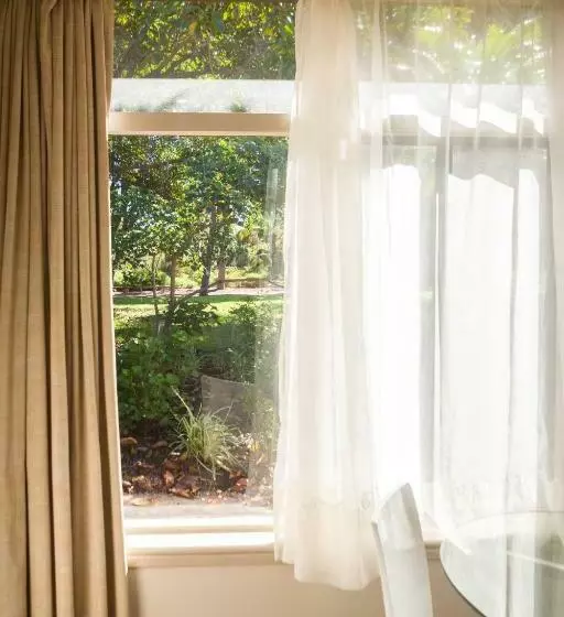 Отель Foreshore Motor Inn