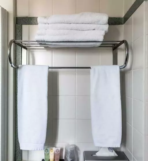 בית מלון כפרי Golden Anchor