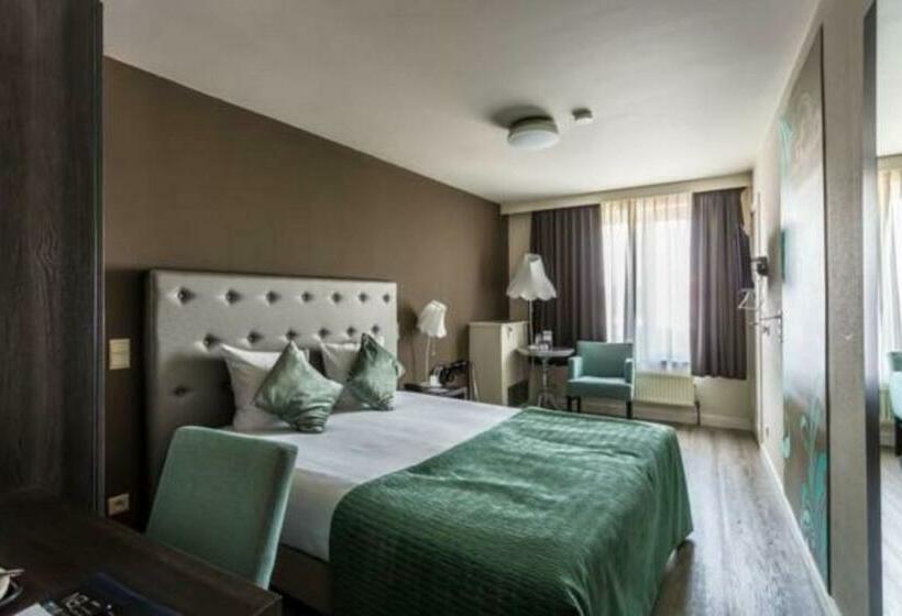 هتل Golden Anchor