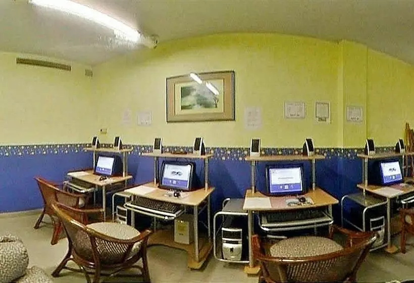 호텔 Grand Royal Antiguan Beach Resort