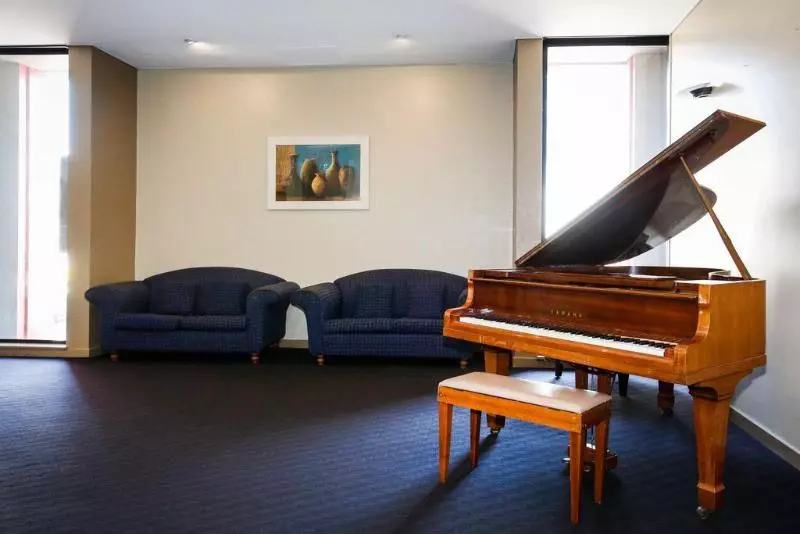 Отель Madison Plaza Townsville