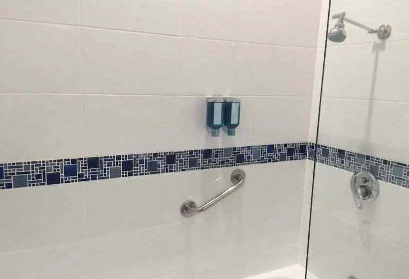 Отель Madison Plaza Townsville