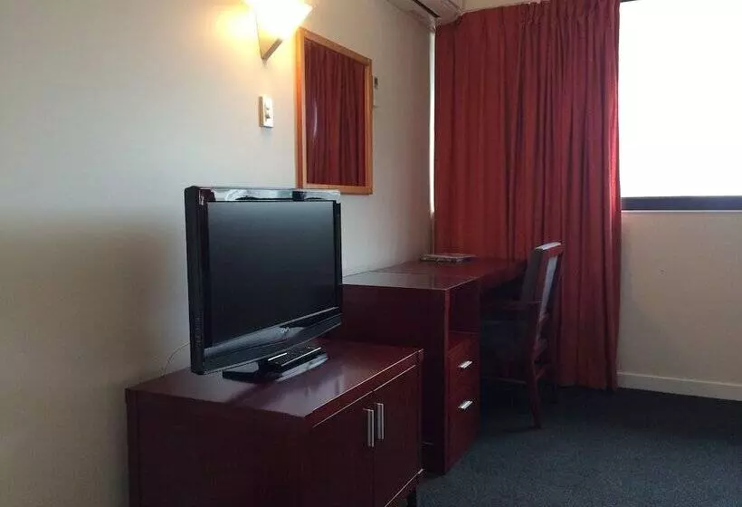 Отель Madison Plaza Townsville