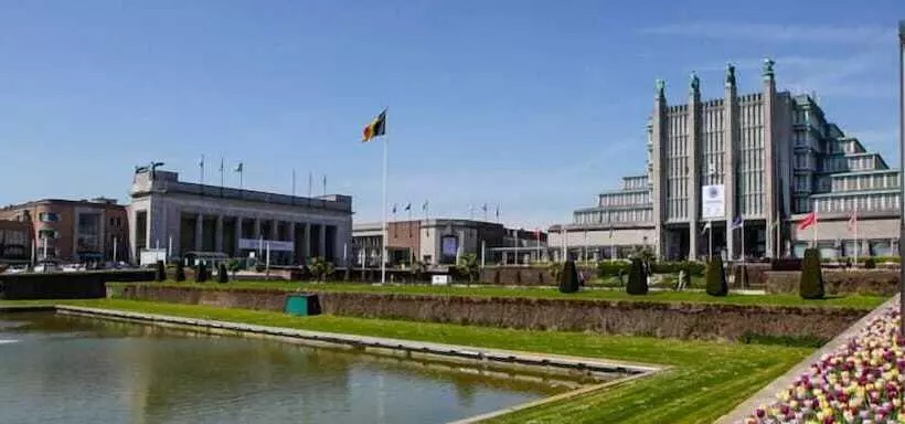 ホテル The Usual Brussels