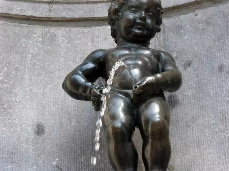 ホテル The Usual Brussels