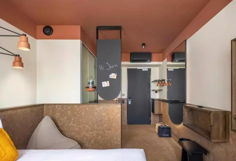 ホテル The Usual Brussels