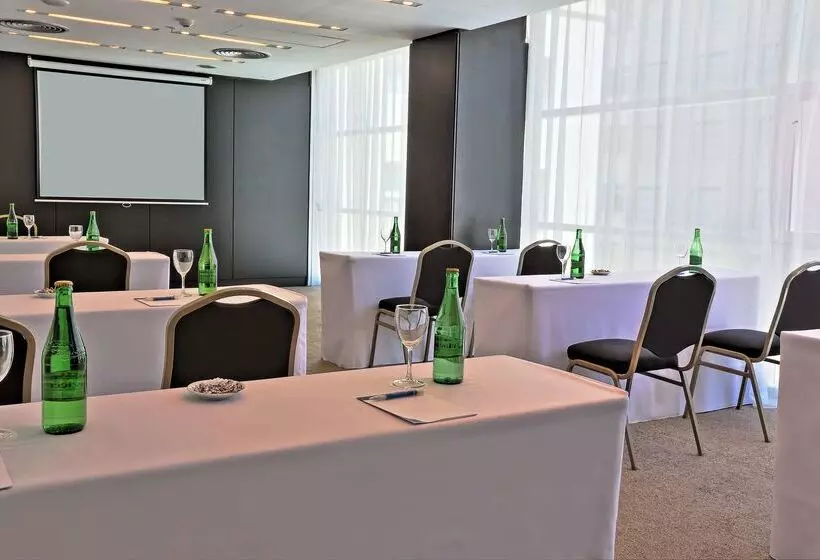 هتل NH City Buenos Aires