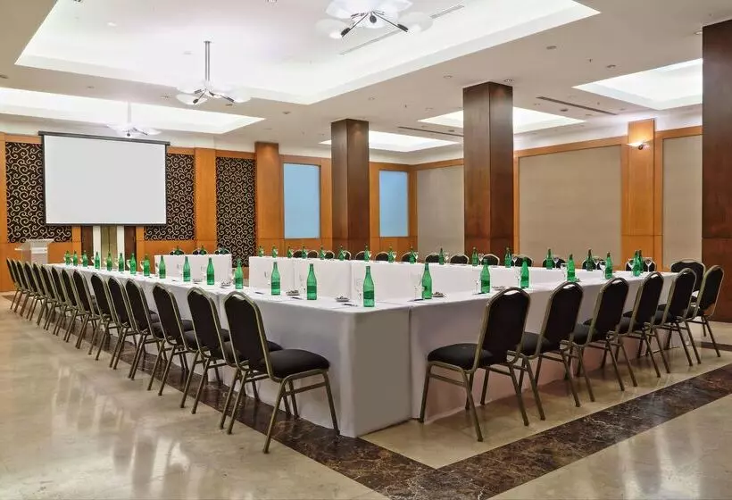 هتل NH City Buenos Aires